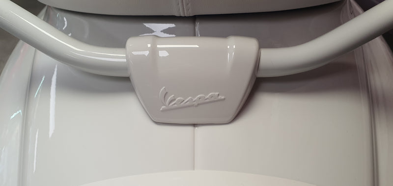 Vespa Sprint 125   White 2025  Full UK Delivery Available.