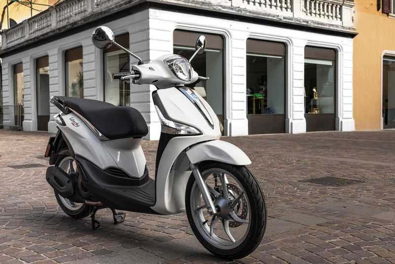 Piaggio Liberty 125 i-Get E5 - Bianco Luna 2024- £350 Saving Upon Registration